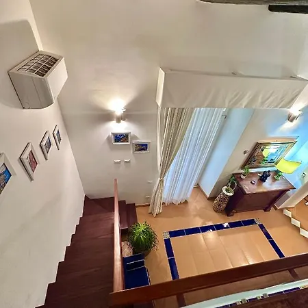Carlos Noble House Plebiscito 那不勒斯